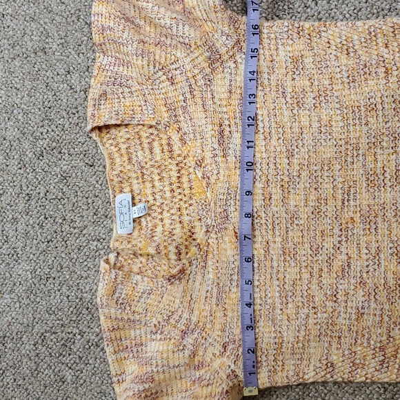 Sofia Vergara Sweater NWOT - Picture 7 of 11
